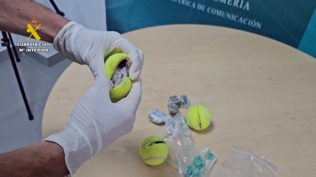 Neutralizado el intento de introducir teléfonos móviles y droga en la prisión del acebuche Almería
 