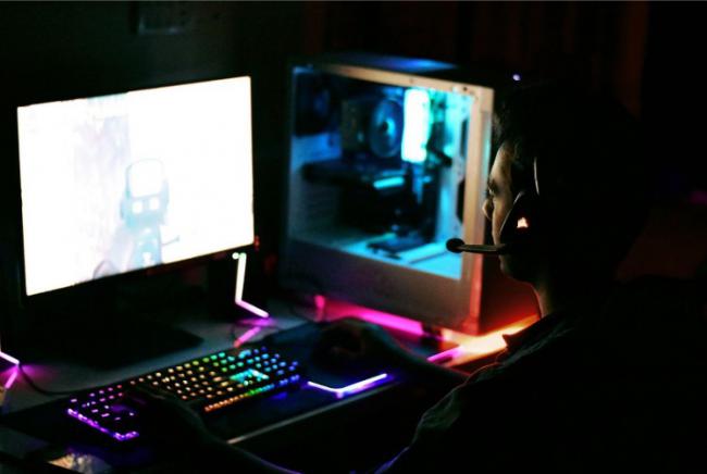 ¿Cómo están cambiando los hábitos del jugador español con la llegada de plataformas digitales?