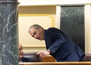 Vox expulsa a Ortega Smith por desobediencia en el Ayuntamiento de Madrid