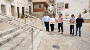 Urrácal estrena este verano la transformada Plaza de la Constitución