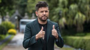 Pablo López cuelga el cartel de 'no hay billetes' en su regreso a Almería