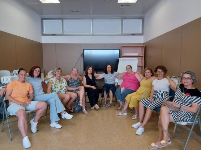 El Distrito Sanitario Poniente impulsa ayuda mutua para mujeres en Roquetas y Aguadulce