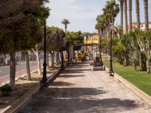 Comienzan la adecuación del Paseo de los Baños de Roquetas de Mar