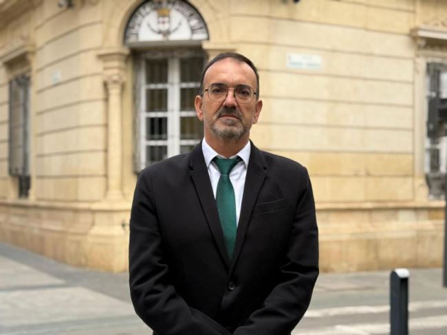 VOX arremete contra el 'bipartidismo opaco'