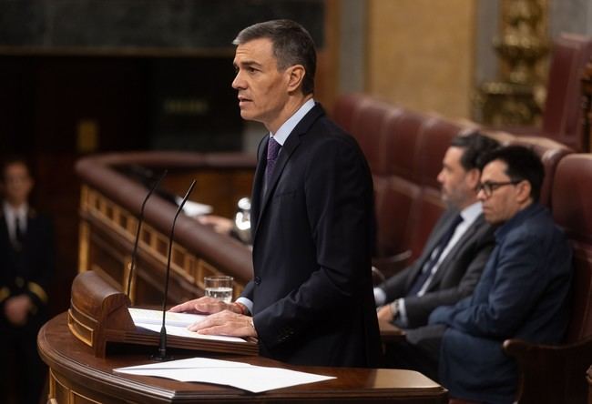 Sánchez presenta un plan anticorrupción con 15 medidas para controlar a partidos y altos cargos