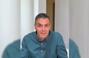 Sánchez comienza sus vacaciones en Lanzarote y comparte su playlist veraniega