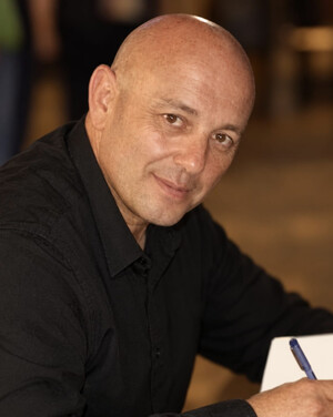 PeterJuan Gómez presenta este viernes su libro ‘Almería Paranormal 2’