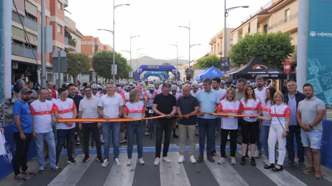 La pasión ciclista de La Indomable inunda Berja en una gran jornada con 1.600 ciclistas