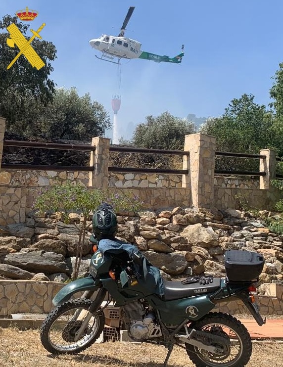Extinguido un incendio de matorral bajo y olivar entre Tíjola y Bayarque
