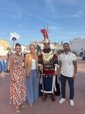Vera vuelve a revivir su historia con el multitudinario Gran Desfile de Moros y Cristianos