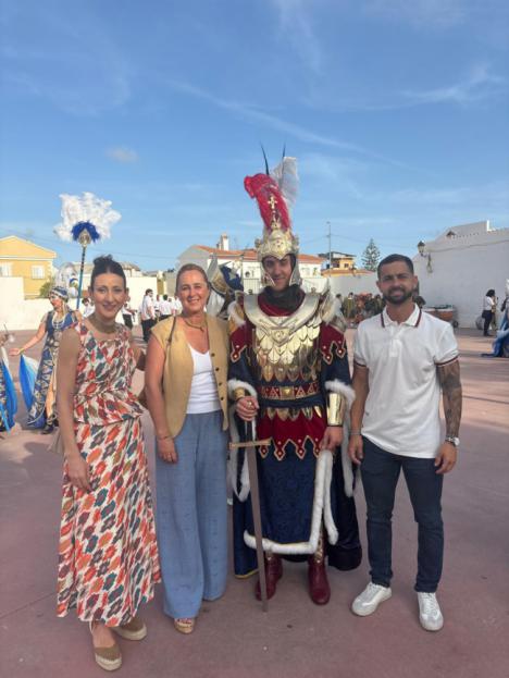Vera vuelve a revivir su historia con el multitudinario Gran Desfile de Moros y Cristianos