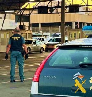 Guardia Civil incauta 500 cajetillas de tabaco en Almería