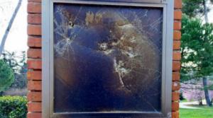 Placa en homenaje a La Veneno en Madrid es vandalizada nuevamente