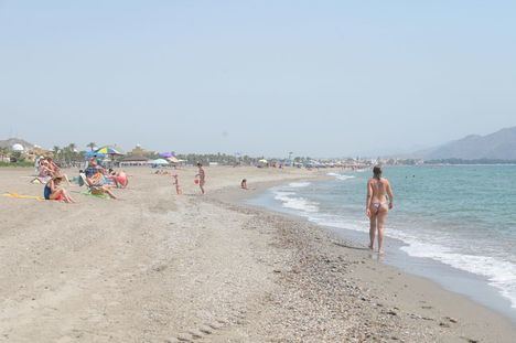 Vera inicia la temporada de playas con Bandera Azul