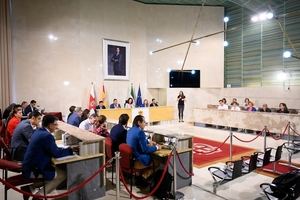 Superávit de 12 millones en el Ayuntamiento de Almería