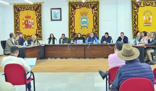 Tensiones políticas en Carboneras por el futuro del Algarrobico