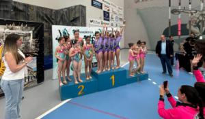 Dalías reune a 400 deportistas de gimnasia rítmica