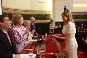 Hospital Universitario Poniente recibe premio por proyecto de humanización en hemodiálisis