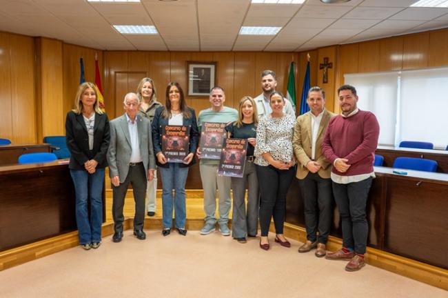 Roquetas de Mar entrega los premios del Concurso de Escaparates de la Noche en Negro 2025