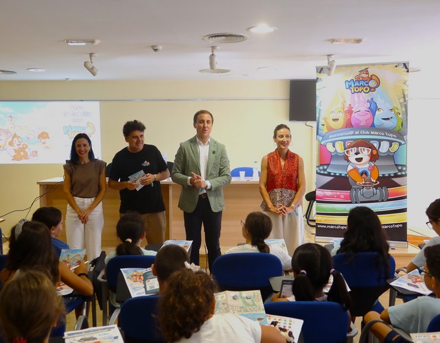 Vera presenta el juego interactivo Marco Topo para familias