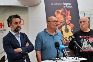 Almería honra a Antonio de Torres en sus VIII Jornadas anuales