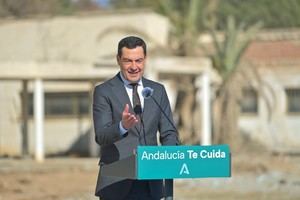 Colocan la primera piedra del centro residencial 'Vivir como en casa' en Almería