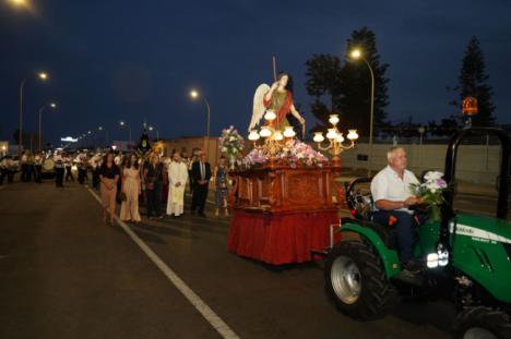 La Misa y Procesión de San Rafael ponen el broche de oro a las fiestas patronales de Pampanico