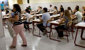 Más de 700 personas se examinan en Almería para obtener el título de la ESO