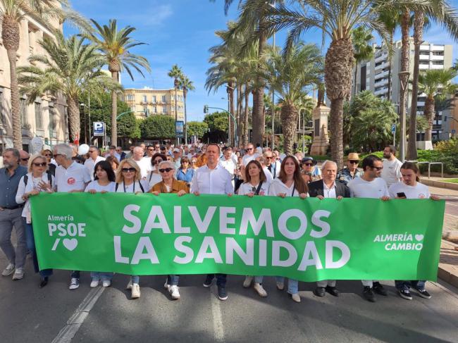 El PSOE de Almería cifra en 100.000 las personas en lista de espera en la provincia