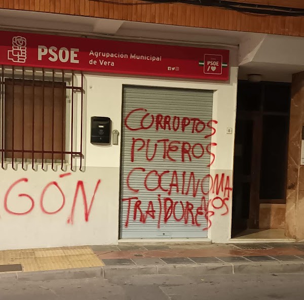 Nuevo ataque vandálico a la sede del PSOE en Vera