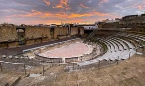 Nuevo libro explora los teatros romanos en Andalucía, sin Almería entre ellos