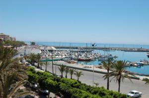 Adra recuperará su "ventana al mar" con la remodelación del puerto y la reducción del muro del dique