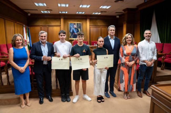 Becas de formación para jóvenes en Almería