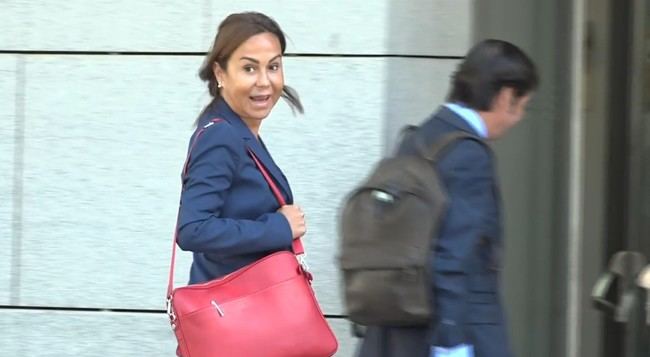 Isabel Pardo de Vera se desvincula de amaños y admite contratación de ex de Ábalos