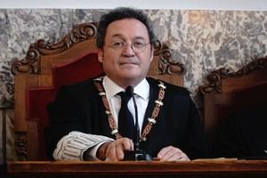 Renuncia del fiscal general del Estado tras condena del Supremo