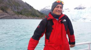 Martínez de la Peña presenta su libro ‘La pregunta sin respuesta’ en Roquetas de Mar