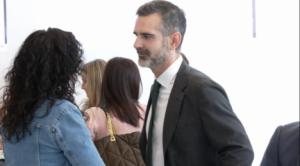 Fernández-Pacheco apela a una mayoría suficiente para Juanma Moreno que evitar lo de Extremadura