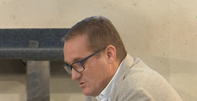 El debate de la Cuenta General de Almería contrapone el bajo gasto inversor y la solvencia financiera