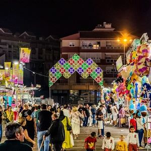 Pasacalles infantil, carrozas y la tradicional ofrenda floral en honor a la Patrona de Roquetas