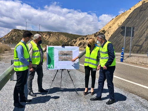 La Junta sustituirá una glorieta peligrosa de la intersección de la A-349 con la A-334 en Olula del Río
