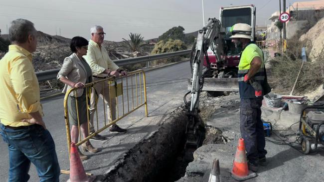 El Ayuntamiento de Huércal de Almería renueva las redes de abastecimiento en la Urbanización Club de Tenis