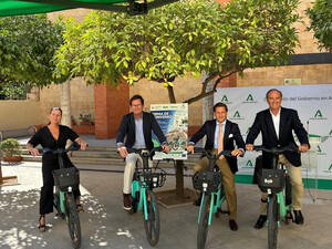 Descuentos de hasta el 20% en bicicletas eléctricas en Almería para los usuarios de la Tarjeta Joven de Transporte