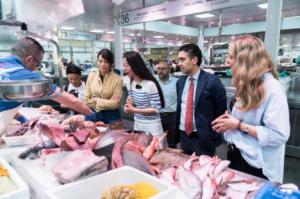 Almería se proyecta hacia el mercado chino con un fan trip en el Mercado Central