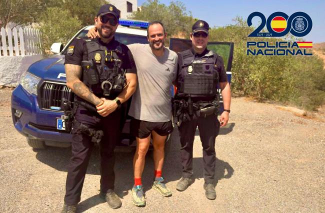 Senderista rescatado tras sufrir golpe de calor en Almería