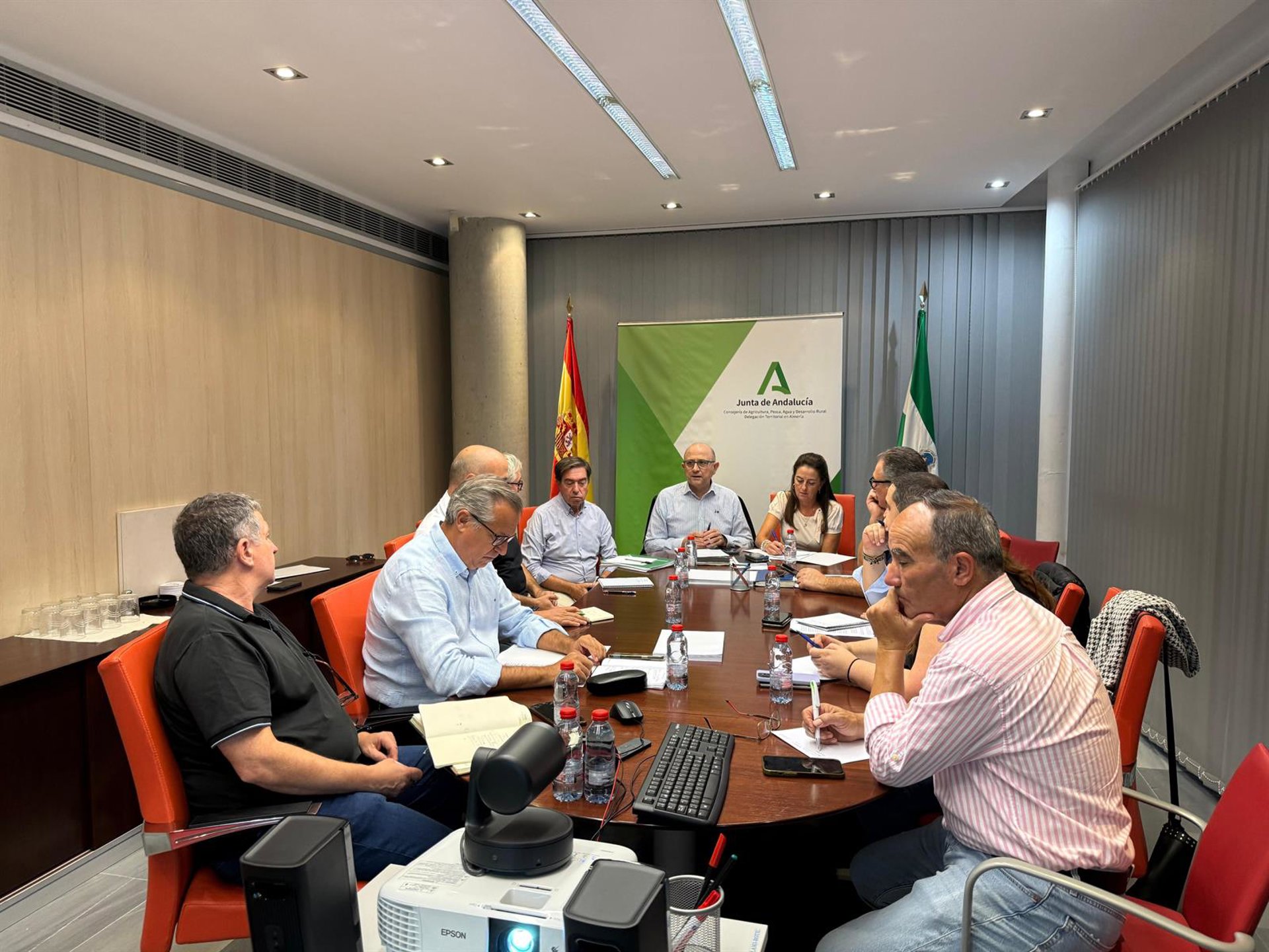 Controles masivos en Almería contra la plaga del trips parvispinus