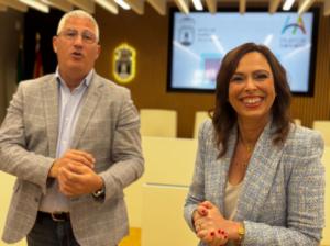 Rocío Díaz realiza una visita institucional al Ayuntamiento de Huércal de Almería