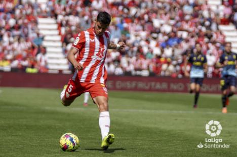 Cádiz se impone al Almería con un gol en la segunda mitad