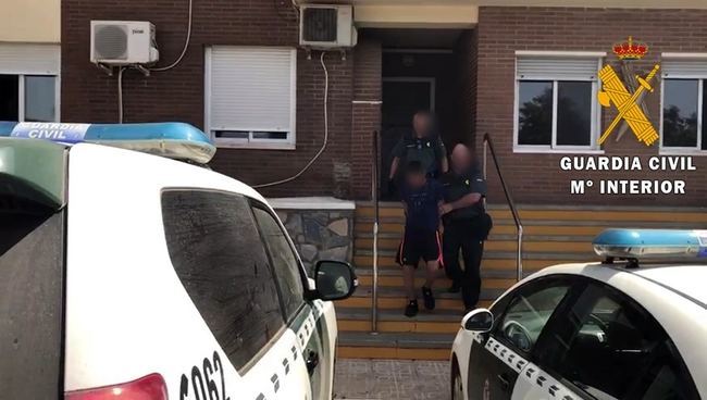 La Guardia Civil detiene “in fraganti” al autor de un robo fuerza en el interior de una nave de El Ejido