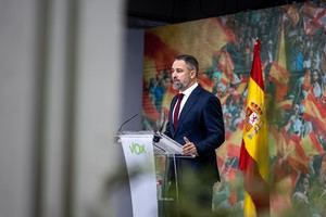 Abascal critica a Sánchez y renuncia al apoyo de Vox a los gobiernos del PP