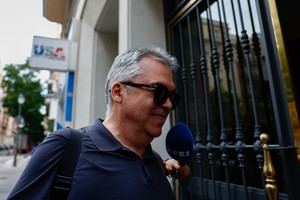 La UCO registra la sede del PSOE y se imputa a Santos Cerdán